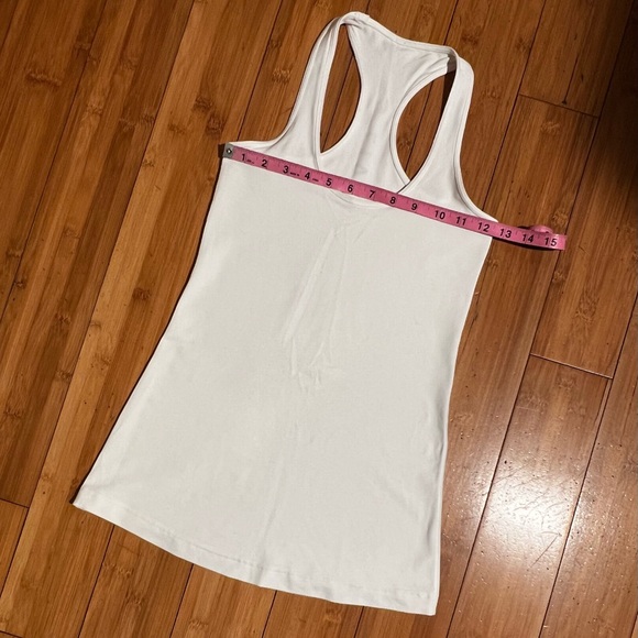 Rare Lululemon Graphic Racerback Tank White Size 2 - Picture 7 of 10